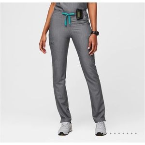 Yola FIGS Scrub bottoms